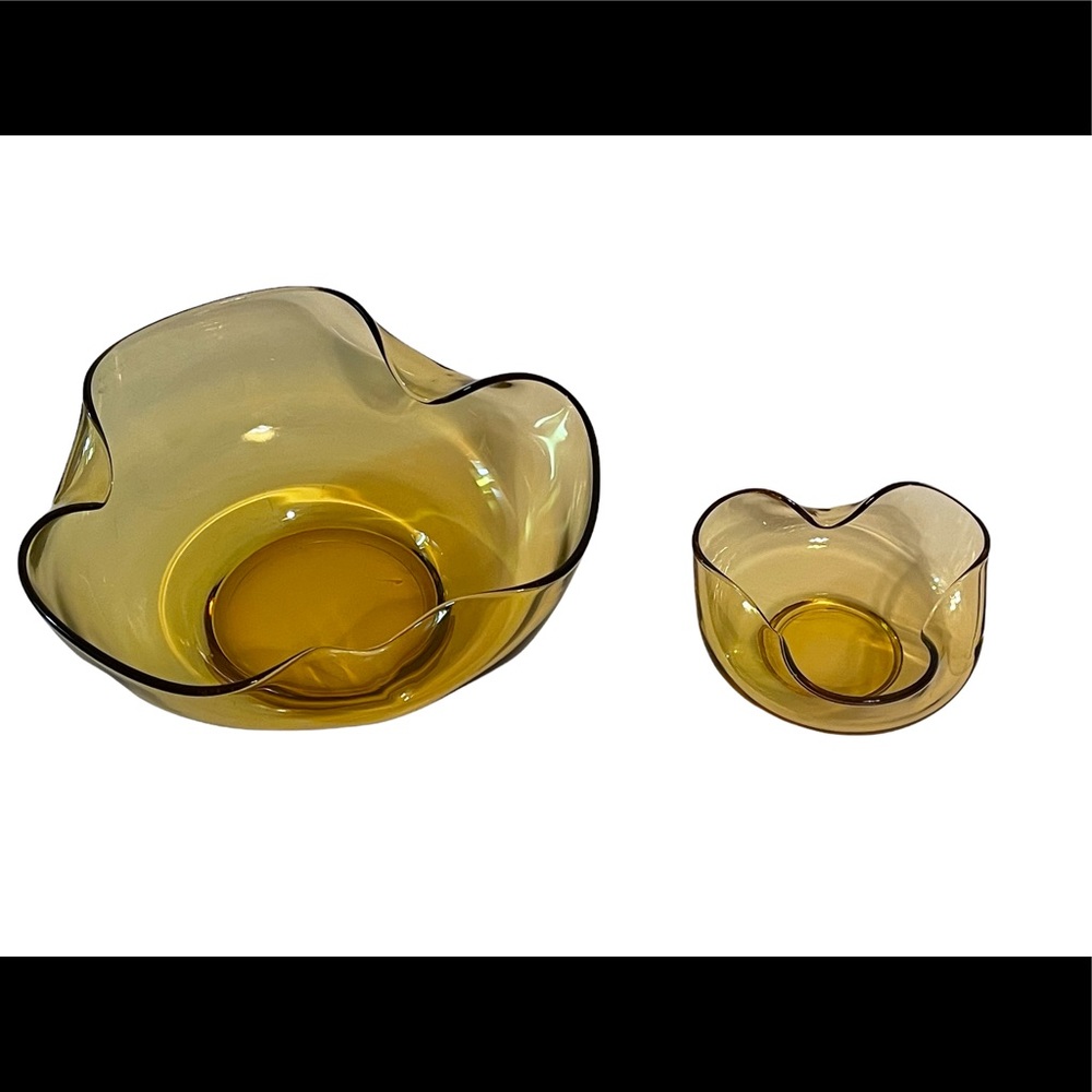 VINTAGE AMBER / YELLOW CURVED EDGE GLASS BOWL